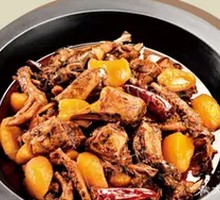 Stewed Goose in Iron Pot