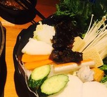 Colorful Fresh Vegetable Platter