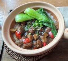 Black Pepper Beef Claypot Rice