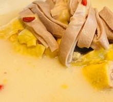 Pepper Pork Stomach Chicken Pot