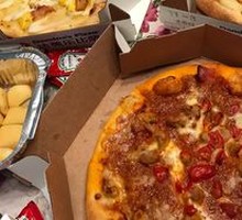 Classic Italian Meat Sauce Pizza