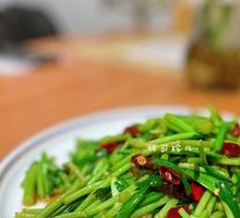 Stir-fried Water Bamboo with Preserved Pork