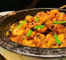 Stir-Fried Frog in Hot Pot with Sauce