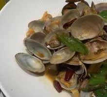 Spicy Stir-Fried Clams