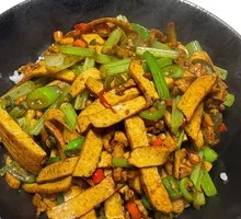 Celery Tofu Skin and Pork Rice