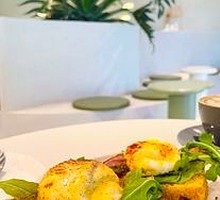 Eggs Benedict