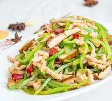 Stir-Fried Pork with Green Pepper