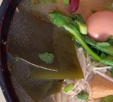 Banan Noodles Family Feast