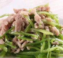 Stir-Fried Pork with Green Pepper