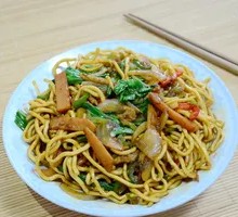 火腿肠炒面