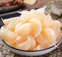 Sweet Pickled Garlic