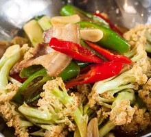Spicy Stir-Fried Organic Cauliflower