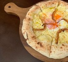 Pork Face Meat Bacon Egg Custard Pizza
