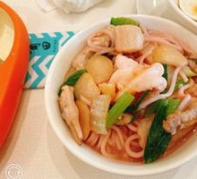 Fujian Red Mushroom Seafood Noodles