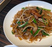 Dry-Fried Beef Rice Noodles
