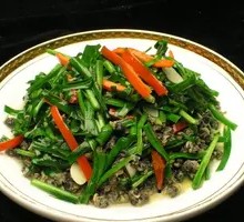 Stir-fried Water Snail with Leeks