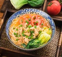 Tomato-flavored Rice Noodles