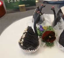 Musang King Durian Swan Pastry