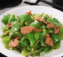 青椒炒肉盖饭