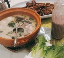Wild Vegetable Dumpling Stewed Fish Head