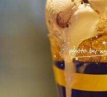 冰淇淋甜筒