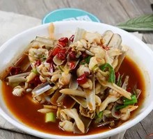 Longmen Clams