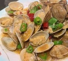 Spicy Stir-Fried Clams