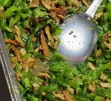 Green Pepper and Tofu Skin Shredded Pork