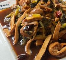 Pickled Cabbage with Pig Intestines
