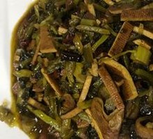 Snow Cabbage and Tofu Skin with Shredded Pork