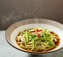Bamboo Shoot Stir-fried with White Celery