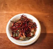 Sautéed Half-Cooked River Shrimp with Oil