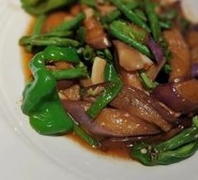 Stir-Fried Eggplant with Green Pepper