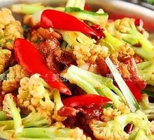 Spicy Stir-Fried Organic Cauliflower
