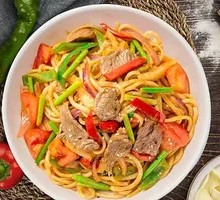Braised Beef Stir-Fried Noodles
