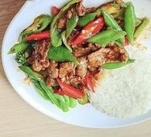 Beef with Green Pepper Rice Bowl