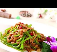 Green Pepper Stir-fried Duck Intestines
