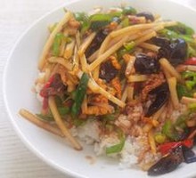 Fish-Flavored Shredded Pork Rice Bowl