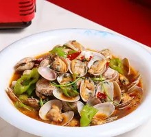 Spicy Clam and Frog Noodles