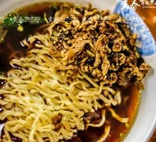 Pickled Cabbage and Pork Noodles