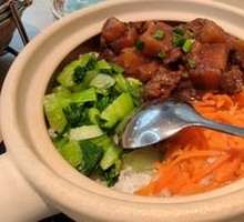 Potato and Beef Clay Pot Rice