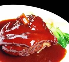 Braised Pork Trotter with Rock Sugar
