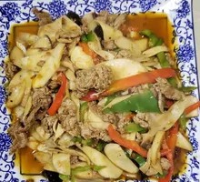 蘑菇炒牛肉
