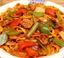 Sour Cabbage Beef Knife-Shaved Noodles