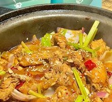 肥肠鸡公煲