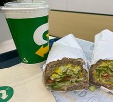 Aromatic Tuna Sandwich