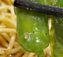 Green Pepper Shredded Pork Noodles