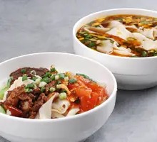Braised Beef Dry Noodles