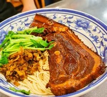 Old-Simmered Pork Noodles