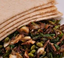 Small Chili Falls in Love with Pan-Baked Fish